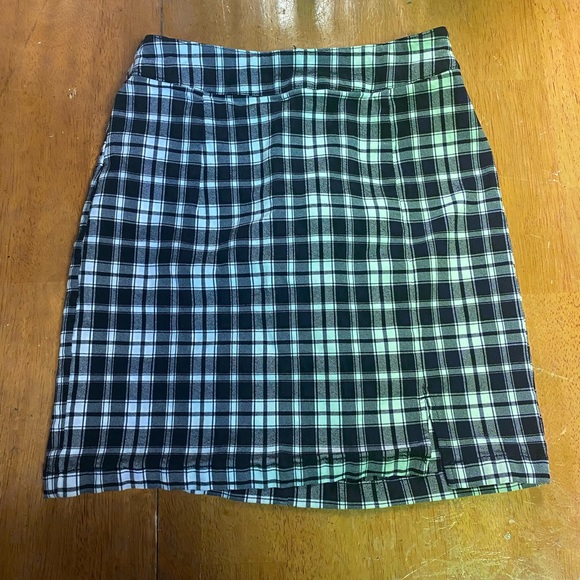 Plaid mini skirt - Picture 1 of 4